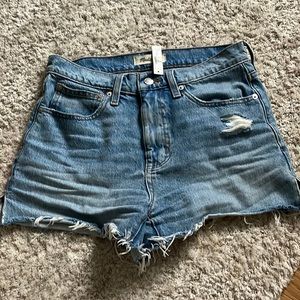 Madewell Relaxed Denim Shorts in Madera Wash: Side-Slit Edition